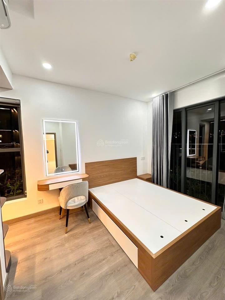 Cho thuê căn trệt 2pn, 85m2 full nội thất, 18tr/ tháng, bao pql, diamond alnata celadon city