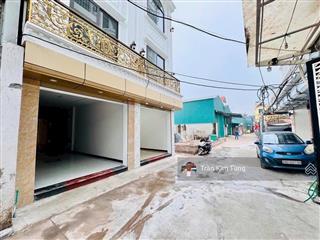 Bán nhà bát khối  quận long biên. trước nhà ô tô tránh  thang máy
