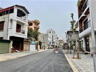 Bán lô đất mặt ngõ 201 phúc lợi vị trí kinh doanh buôn bán đắc địa, 2 mặt đường trước sau