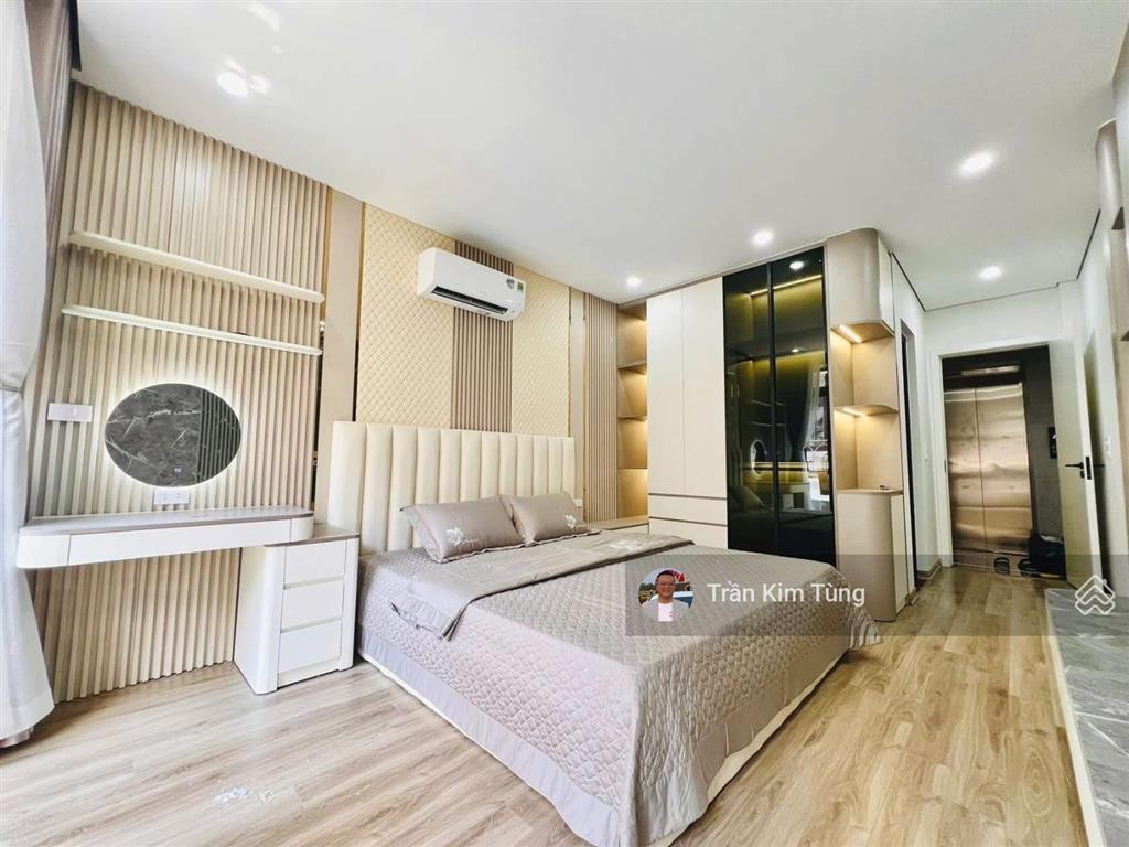 Bán nhà ngõ 145 thạch bàn full nội thất gara ô tô, thang máy. vị trí trung tâm, ngay aeon long biên