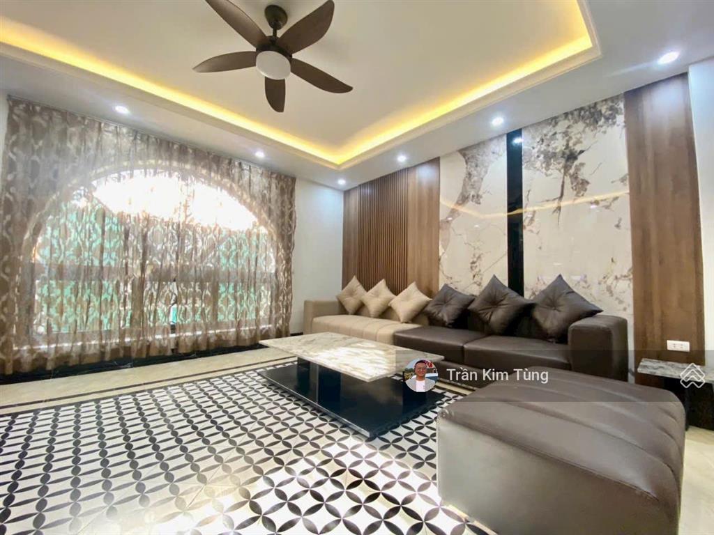 Bán nhà ngay chợ thạch bàn  6 tầng  dt 42m2 mt 5m + full nội thất. giá nhỉnh 10 tỷ