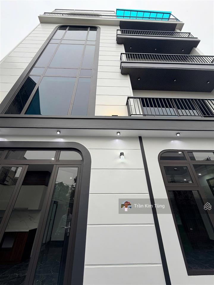 Ngay gần aeon, phố cổ linh thạch bàn nhà lô góc 6 tầng thang máy mặt tiền 10m chính chủ rao bán
