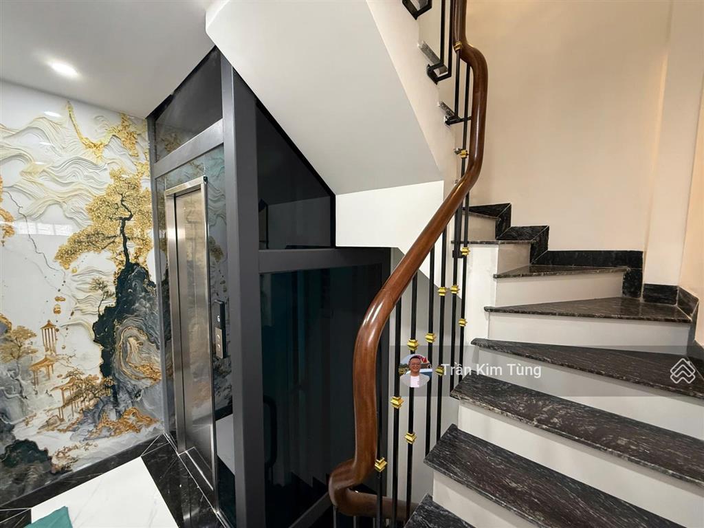 Bán nhà thạch bàn 35m2 x 6 tầng, thang máy, full nội thất, đường ô tô tránh, kinh doanh