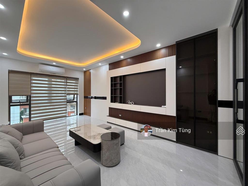 Bán nhà thạch bàn 35m2 x 6 tầng, thang máy, full nội thất, đường ô tô tránh, kinh doanh