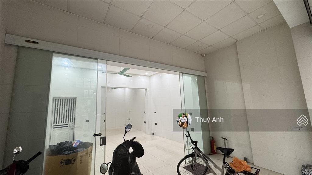 Cần cho thuê tầng 1 dt 70m2, giá siêu tốt tại lê trọng tấn, thanh xuân,  0963 889 ***