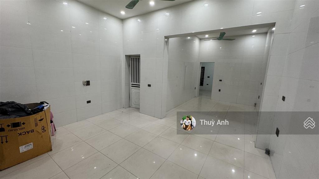 Cần cho thuê tầng 1 dt 70m2, giá siêu tốt tại lê trọng tấn, thanh xuân,  0963 889 ***