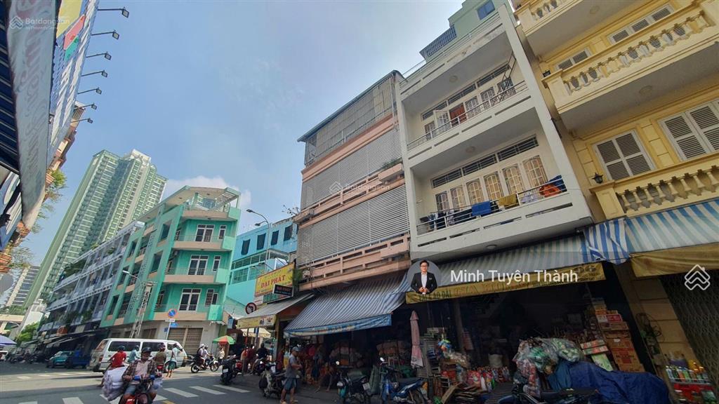 Bán nhà mt chợ vải, nở hậu, mtkd, 3,7x14m, trệt 3 lầu, giá 22,5 tỷ còn tl, hiện cho thuê 30 tr/th