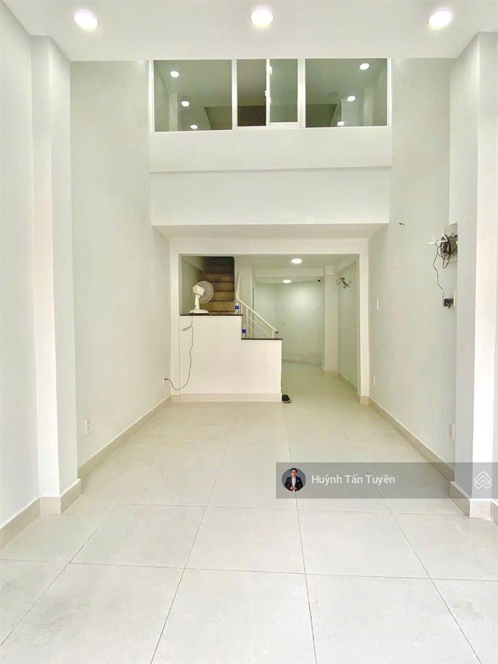 Bán nhà mặt phố tại vĩnh viễn, 9,8 tỷ, 28,4m2, 5pn, 5wc, 6 tầng, hướng nam