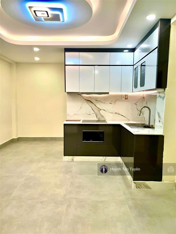 Bán nhà đẹp sát bên 3 tháng 2, hai mặt tiền phan xích long, 12,5 tỷ, 68,4m2, 2pn, 3wc, q11, khu