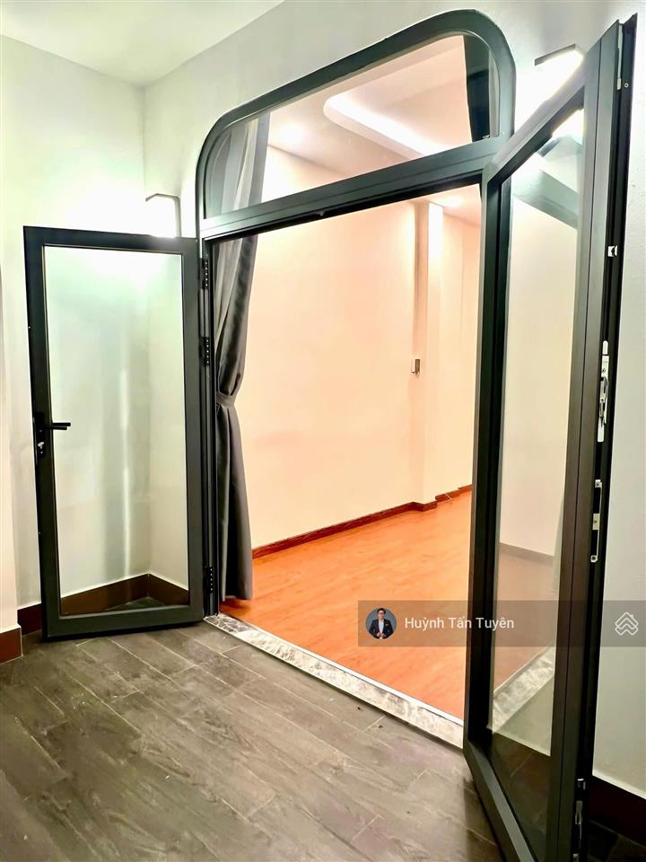 Bán nhà đẹp sát bên 3 tháng 2, hai mặt tiền phan xích long, 12,5 tỷ, 68,4m2, 2pn, 3wc, q11, khu