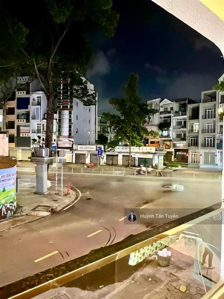 Bán nhà đẹp sát bên 3 tháng 2, hai mặt tiền phan xích long, 12,5 tỷ, 68,4m2, 2pn, 3wc, q11, khu