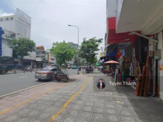 Bán nhà hxh cmt8, 3.6x14m, 2 tầng nhà nát, giá 10.5 tỷ giảm còn 9,9 tỷ tl