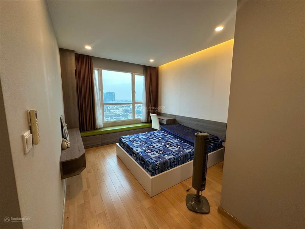 Phòng kinh doanh vista verde cho thuê căn góc 2pn 90m²  full nội thất mới cao cấp!