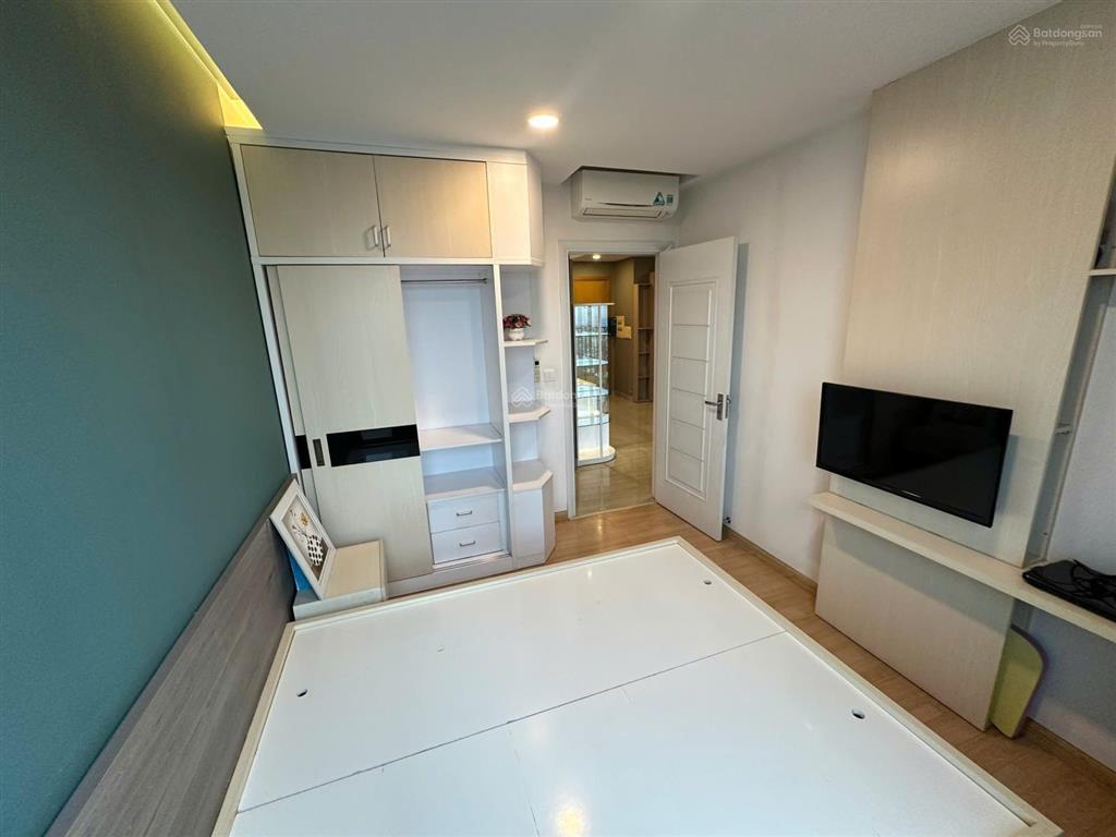 Phòng kinh doanh vista verde cho thuê căn góc 2pn 90m²  full nội thất mới cao cấp!