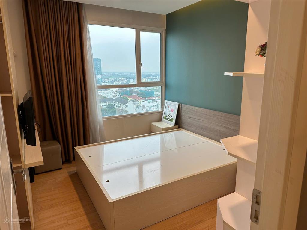 Phòng kinh doanh vista verde cho thuê căn góc 2pn 90m²  full nội thất mới cao cấp!