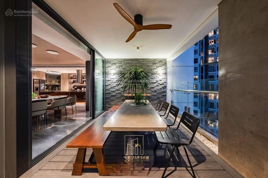 Chính chủ cần bán ch thanh xuân building 98m2 3pn full đồ tầng đẹp view thoáng.  0987 362 ***