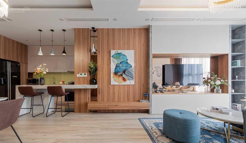 Chính chủ bán ch eurowindow trần duy hưng 95m2 3pn, tầng trung full đồ luxury mới.  0987 362 ***