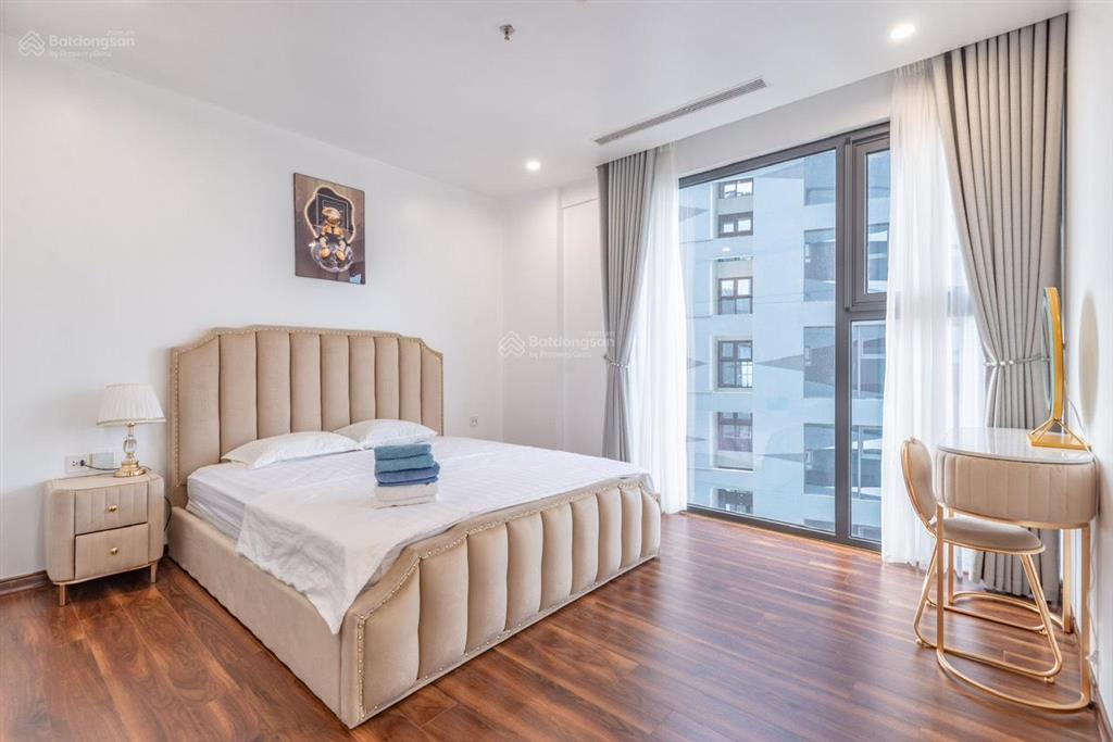 Chính chủ gửi bán ch intracom trung văn 118m2 3pn căn góc tầng trung view thoáng.  0987 362 ***