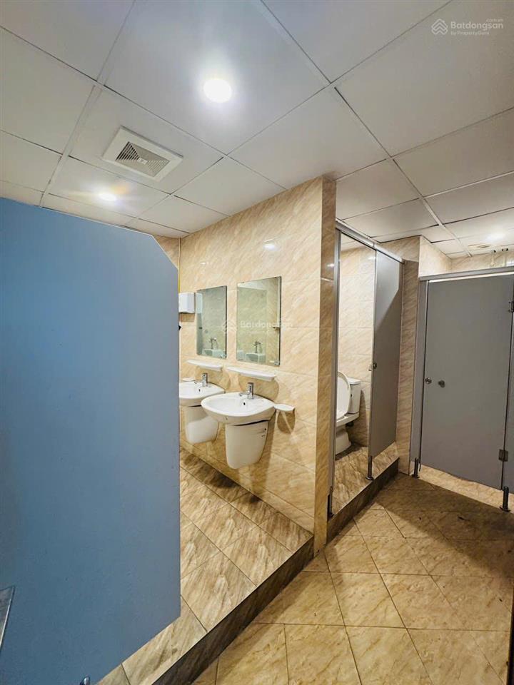 Cho thuê tòa nhà mặt phố lê đại hành diện tích 239m x 10 tầng + hầm, mặt tiền 10m, 2 thang máy