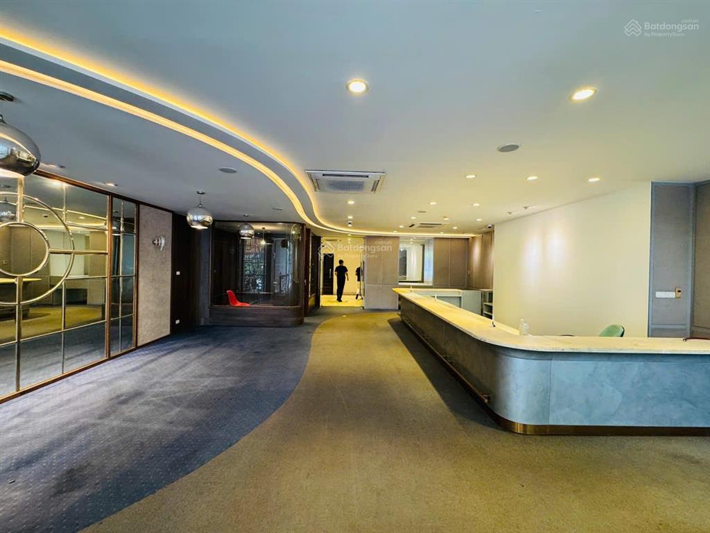 Cho thuê tòa nhà mặt phố lê đại hành diện tích 239m x 10 tầng + hầm, mặt tiền 10m, 2 thang máy