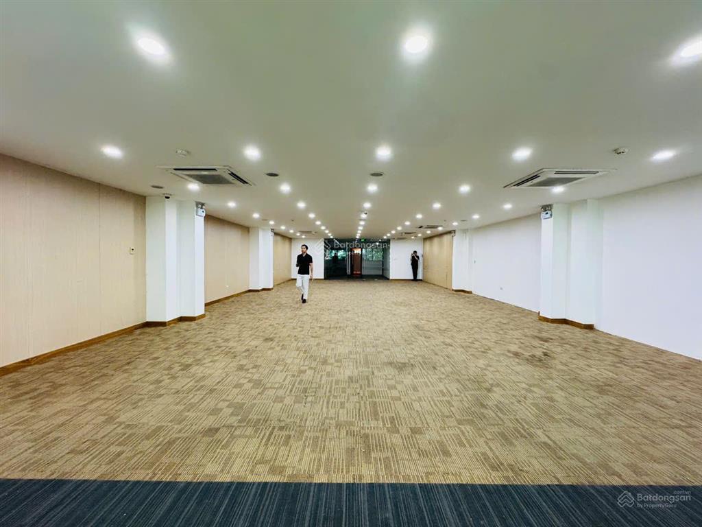 Cho thuê tòa nhà mặt phố lê đại hành diện tích 239m x 10 tầng + hầm, mặt tiền 10m, 2 thang máy