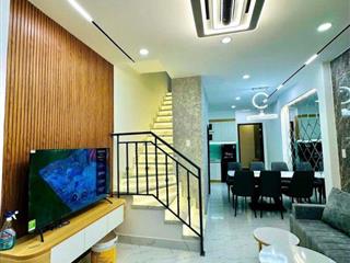 Nhà nội thất tốt, Âu Cơ, P.9, Tân bình, chỗ đậu ô tô, 5.6 tỷ