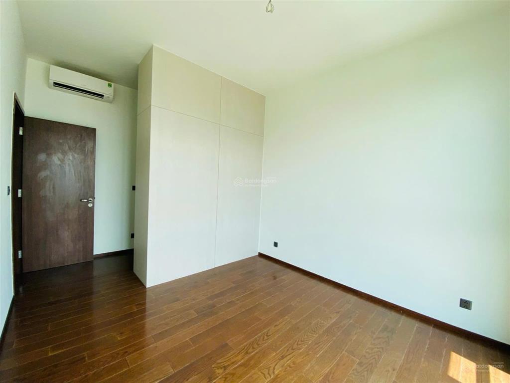 Bán chung cư d'edge thảo điền, 12 tỷ, 92m2, 2pn, 2wc, nội thất cơ bản, hot