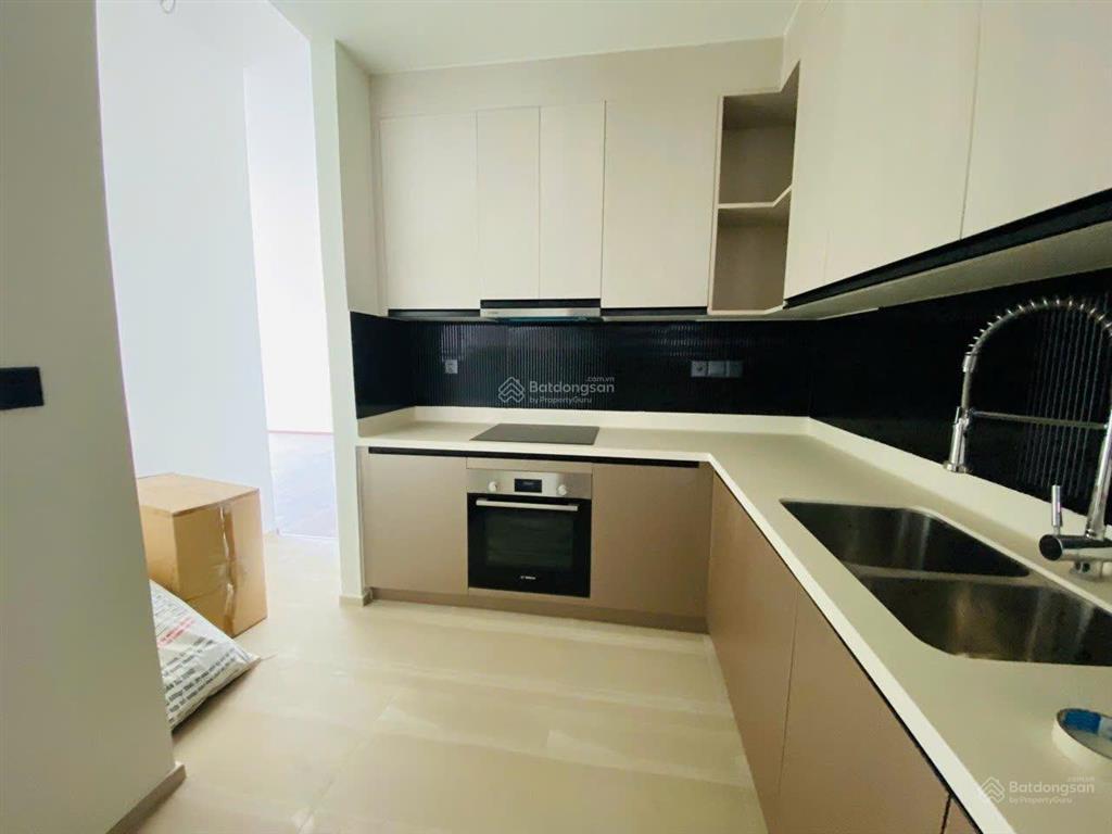 Bán chung cư d'edge thảo điền, 12 tỷ, 92m2, 2pn, 2wc, nội thất cơ bản, hot