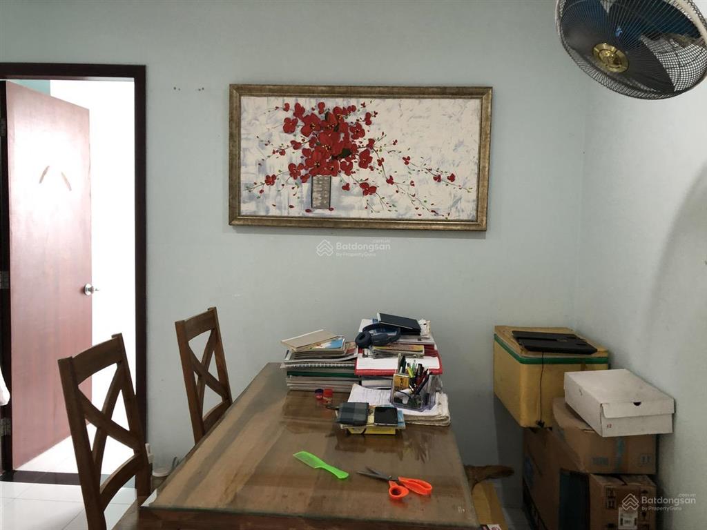 Có 1 phòng trống trong ch, sạch sẽ, thoáng mát cần cho nữ thuê