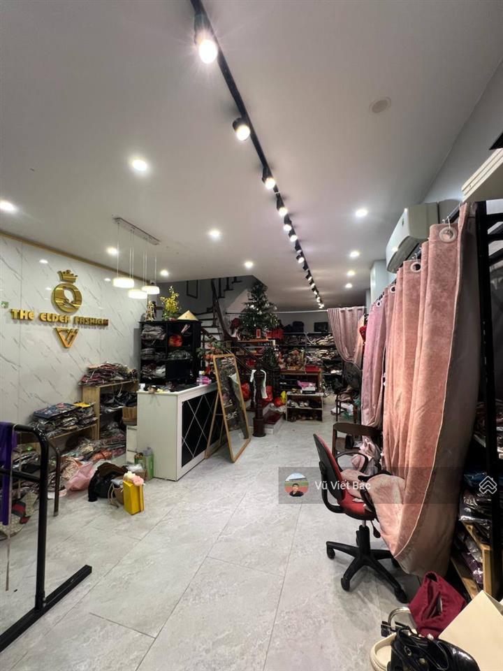 Mặt phố giá rẻ đầu tư pháo đài láng, đống đa chỉ 32 tỷ, 82m2, 5 tầng, mặt tiền kinh doanh tốt