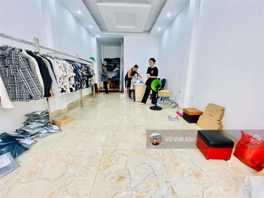 Mặt phố giá rẻ đầu tư pháo đài láng, đống đa chỉ 32 tỷ, 82m2, 5 tầng, mặt tiền kinh doanh tốt