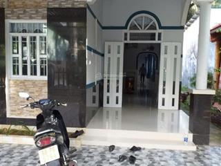 Tôi chính chủ cần bán đất tặng nhà mới, tại bãi thơm, phú quốc, dt 405.5m2, giá chỉ với 4.x tỷ.