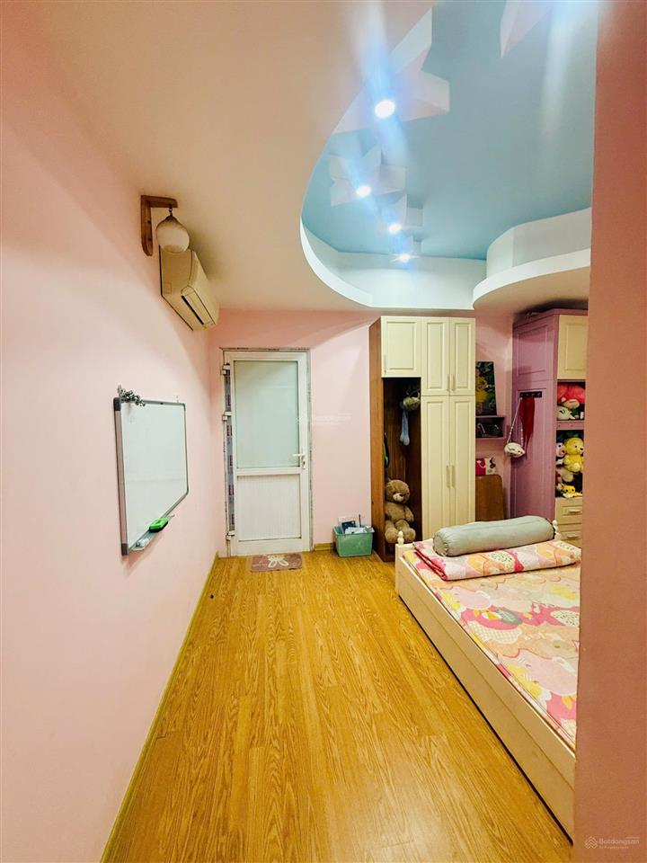 Nhà em có nhu cầu bán chung cư quân đội ở thạch bàn, sổ đỏ chính chủ