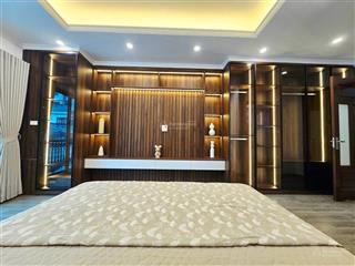 Bán nhà tt tầng thấp thịnh hào 1,70m2,nhà mới full nội thất,oto đỗ cửa,kd tốt,nhỉnh 5 tỷ