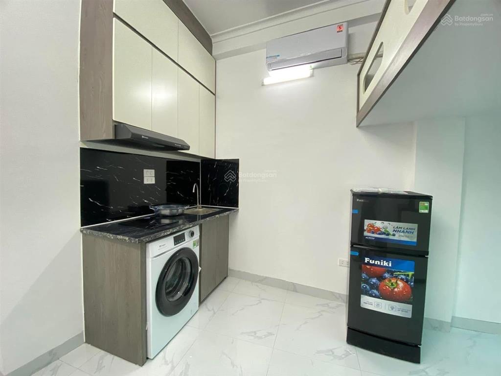 Cần bán ccmn nguyễn ngọc vũ,95m2 x 7 tầng,mt 8m,21 pkk,nhà mới,30m ra ngõ oto,dòng tiền 130tr/tháng