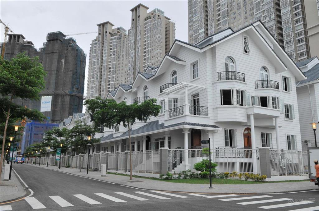 Bán gấp biệt thự saigon pearl  căn đôi size to  2 mặt thoáng  dt 17x21m  cho phép sửa chữa