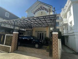 Bán villa 7 phòng 200m2 phường 8, đà lạt, 13 tỷ gần thung lũng tình yêu đà lạt