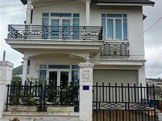 Cho thuê villa 4 phòng phường 12 đà lạt 8 triệu/tháng cọc 1 đóng 2 tháng tiền thuê