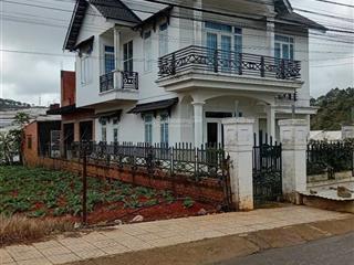 Cho thuê villa 4 phòng phường 12 đà lạt 8 triệu/tháng khu yên tĩnh ở nghỉ dưỡng rất tốt