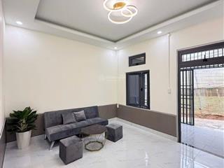 Bán nhà 61m2 phường 8, đà lạt, giá 1 tỷ 550 triệu  nhà mới xây gần trung tâm đà lạt