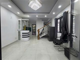 Cho thuê nhà nc q3, nam kỳ khởi nghĩa, 18 triệu, 2pn, 3wc, full nội thất, hot!
