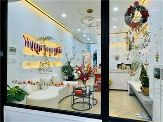 Vị trí vip, ô tô tới cửa, dt 45 m2, lê văn sỹ, phú nhuận. mua ở, làm mbkd, spa. giá 9,x tỷ (tl).