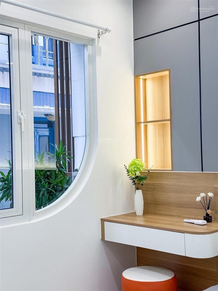 Bán nhà 2 mặt tiền  đường cô bắc, dt 45m2, ngang 4.5 m, giá 8.x tỷ.