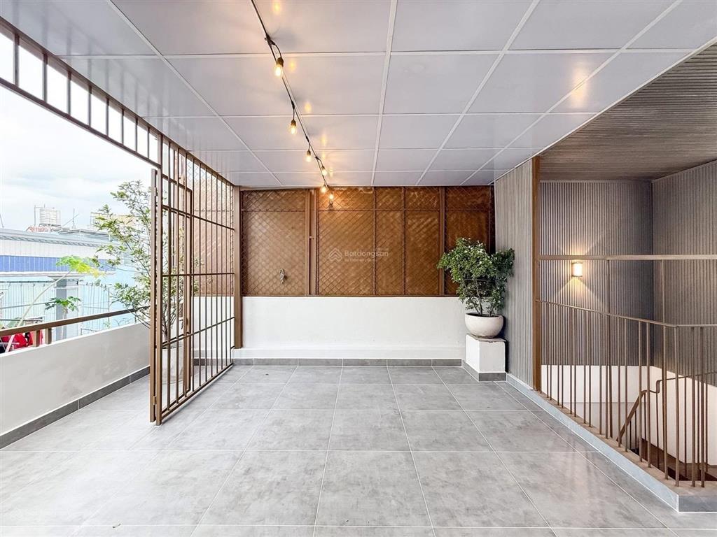 Bán nhà 2 mặt tiền  đường cô bắc, dt 45m2, ngang 4.5 m, giá 8.x tỷ.