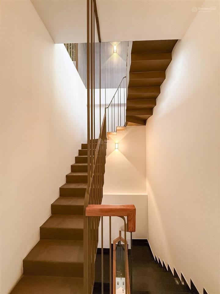 Bán nhà 2 mặt tiền  đường cô bắc, dt 45m2, ngang 4.5 m, giá 8.x tỷ.