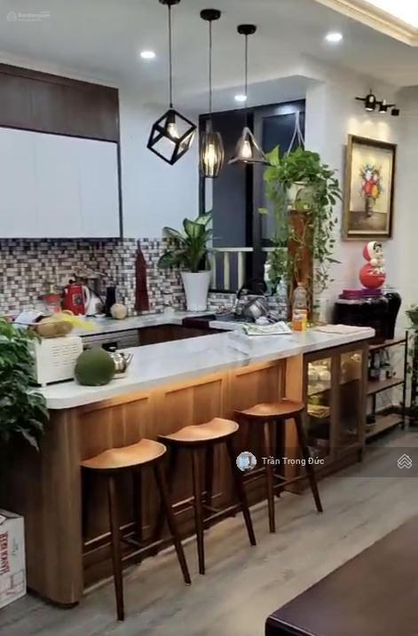 Tôi cần bán chcc lạc hồng, tây hồ, 76.6m2, 2pn, nhà đẹp, giá 6.5 tỷ.  0981 545 ***