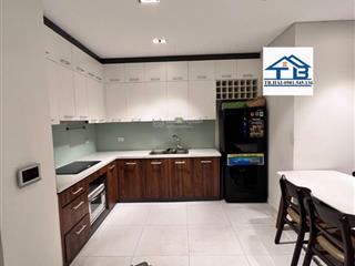 Bán căn hộ chung cư hòa bình green bưởi, 376 đường bưởi, ba đình, 105m2, 3pn, nhà rất đẹp, 8.6 tỷ