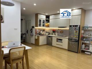 Bán nhanh căn hộ newtatco vĩnh phúc, ba đình, 76m, 2pn, 2wc, nhà đẹp, giá 7.x tỷ.  0981 545 ***