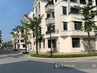 Chính chủ bán gấp lk 14 hướng tây nam hướng ra hồ điều hoà, sát lô góc giá 15 tỷ  0943 775 ***