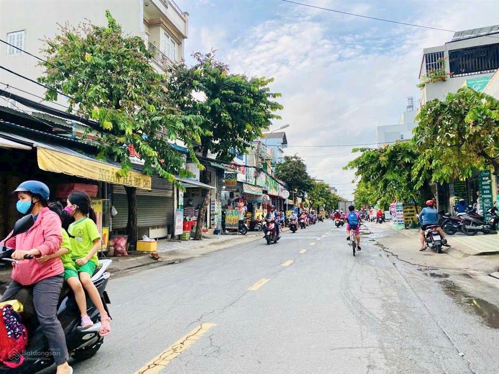 Mặt tiền đường nguyễn thị sáu  quận 12. bán kính 50m trường cấp 1,2,3 cao đẳng điện lực